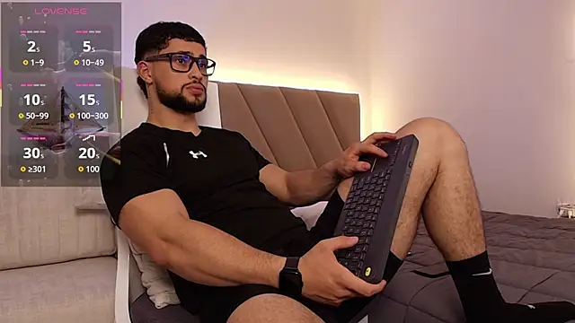 Chatroom XXX en direct de valenssio_moretti