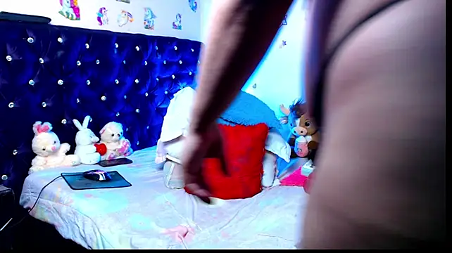 צ'אט XXX בשידור חי של ShantalsSecret