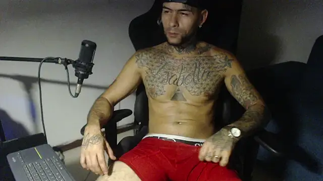 XXX chat uživo modela ROOKERT
