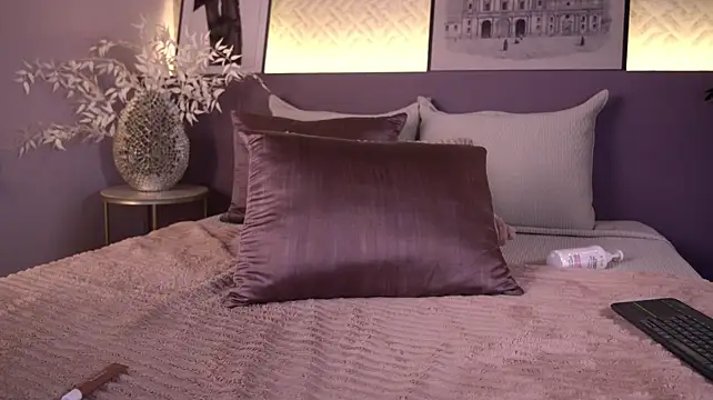 Chat XXX en directo de ElleDiane