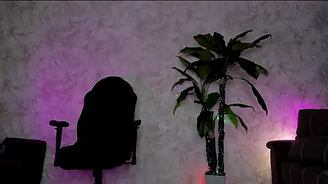 Emma7's Live XXX Chat