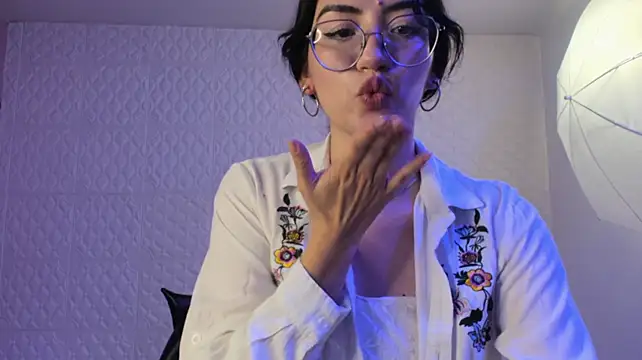 Chat +18 de Violetaa_diazz ao vivo