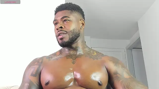 XXX chat uživo modela Makonneen
