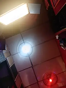 Živý XXX chat Charly_BC_Dirty