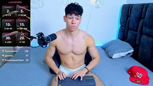 Luke_Muscle: απευθείας συνομιλία ΧΧΧ