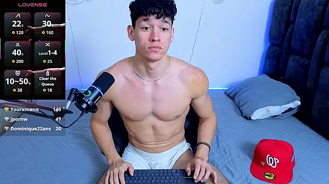 Luke_MuscleのライブXXXチャット