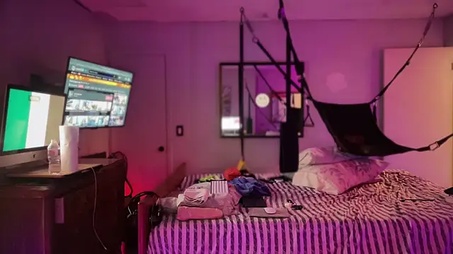 FitStacheDaddy élő XXX-chatje
