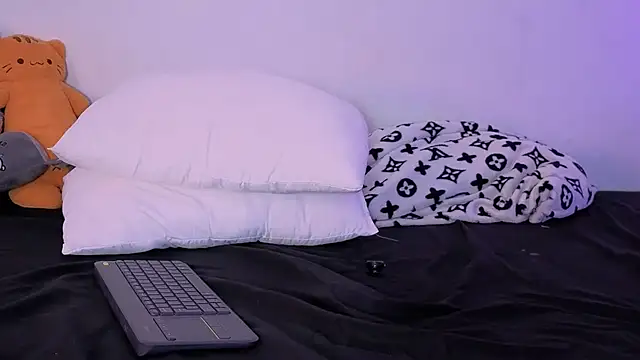 Diamondpierce Live XXX-chat