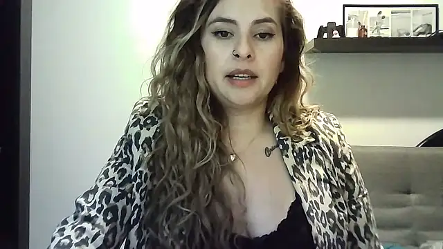 Valery__Rouse_'s Live XXX Chat