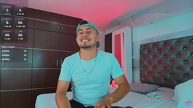 Chatroom XXX en direct de Valentiinoss
