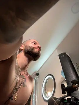 Živý XXX chat Frank_Farrell