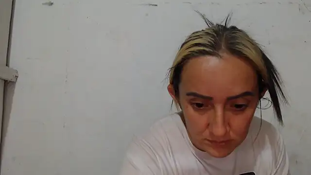 Chatroom XXX en direct de DeepAnal07