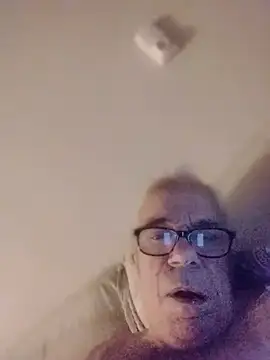 Chat +18 de AIDIl63 ao vivo