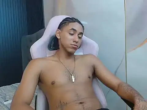 XXX chat uživo modela desireblack_