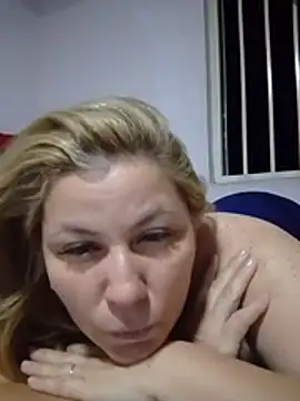 SasshaSmith live XXX chat