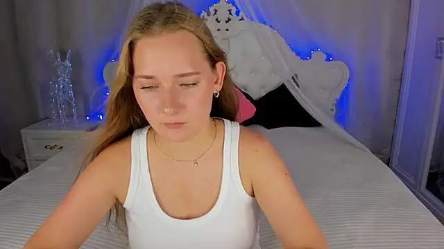 AlinaVice 即時 XXX 聊天