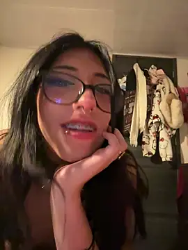 ela_petit – Naživo XXX chat