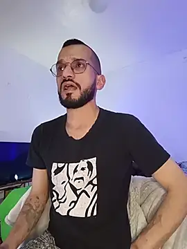 LuckyMarks Chat XXX live