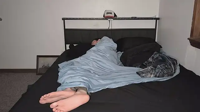 Opondestre00420 élő XXX-chatje