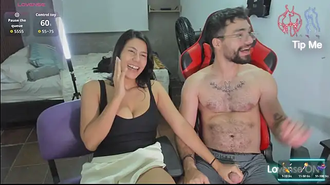 XXX chat uživo modela Two_Shades
