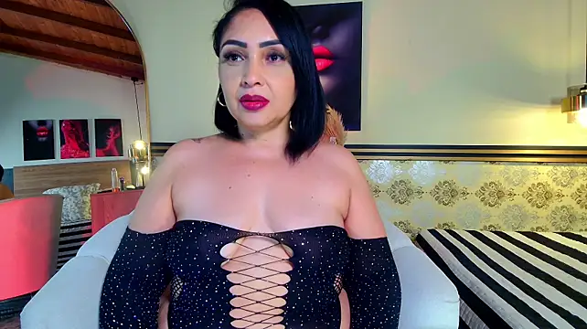 Madissononee Adlı Modelin Canlı XXX Sohbeti