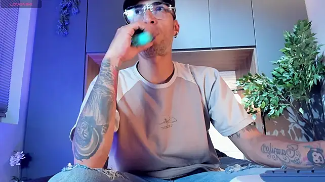 DrakeNeumann Live XXX-chat