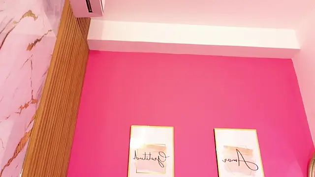 littleebonymommy's Live Chat Room