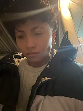 ian_mathias_'s Live XXX Chat