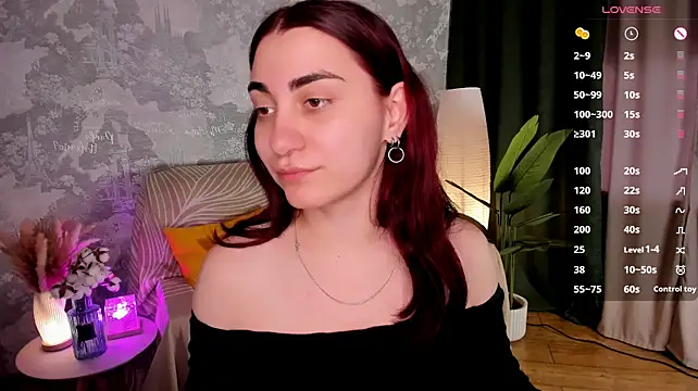 Czat XXX na żywo – hannacheekss_