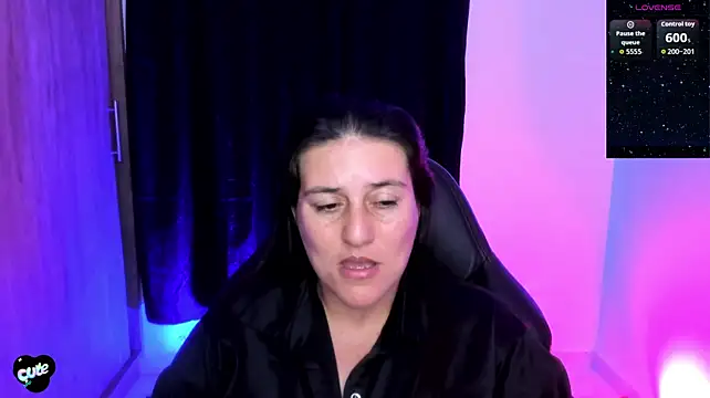 Živý XXX chat Saskyaa