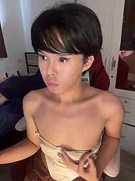 Plaxxxtique's Live XXX Chat