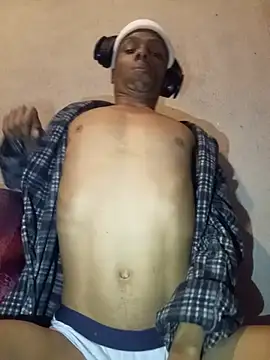 SexyCaramelDude23 – webcam-show