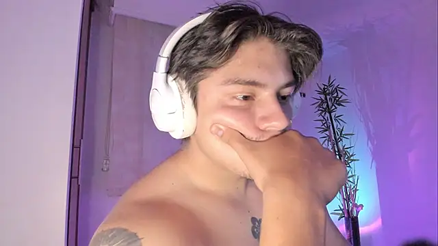 צ'אט XXX בשידור חי של Giordano_Russo