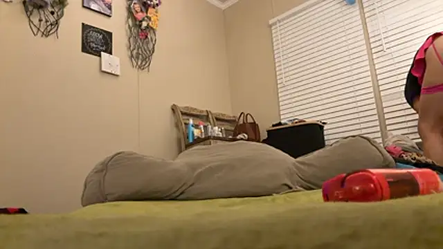 MegaTinyyy's Live XXX Chat