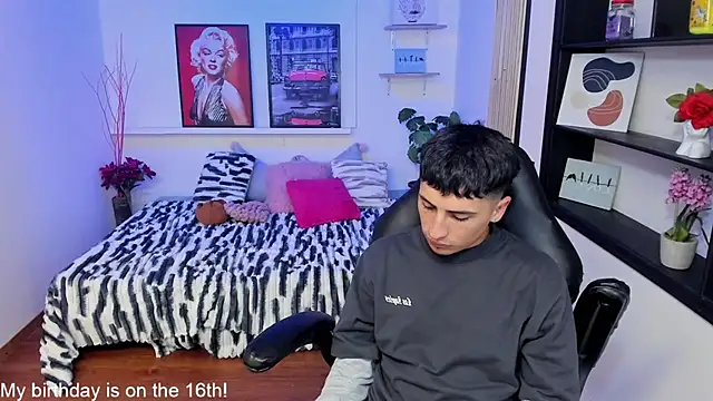 צ'אט XXX בשידור חי של Benji23_