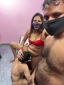 Онлайн чат XXX Threesomequeen