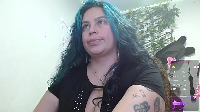 elektra_32 Adlı Modelin Canlı XXX Sohbeti
