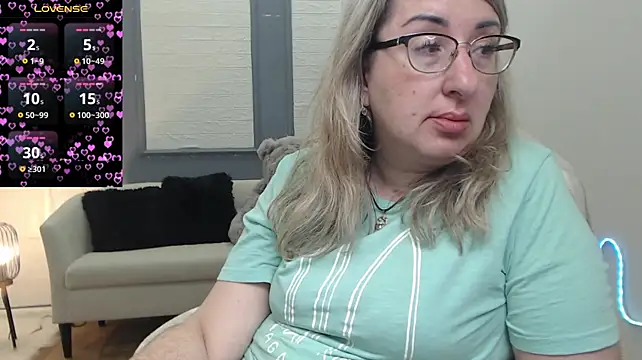 XXX chat uživo modela KKMimiKK