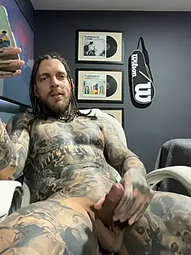 ThomasHells Chat XXX in diretta