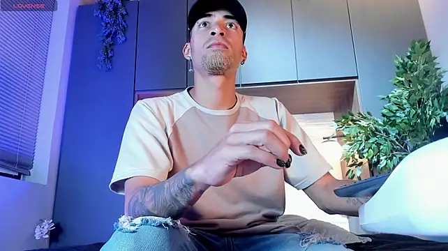 DrakeNeumann Chat XXX live