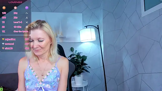 Czat XXX na żywo – Julie_Lucas