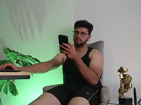 AdrewStonee Live XXX-Chat