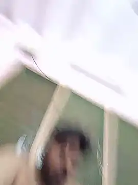Cutehornyyboiy Show Webcam
