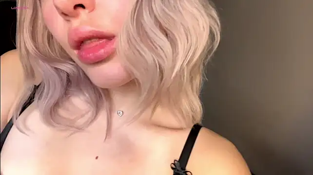 EvaSwettie – Naživo XXX chat