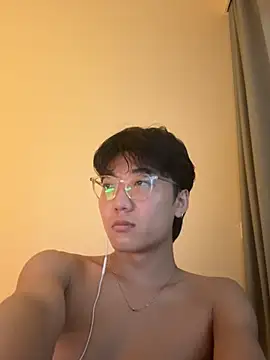YourBadboy718 即時 XXX 聊天