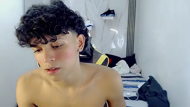 FUNNY_DICK_ élő XXX-chatje