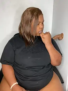 Chat XXX en directo de Cuddle_Bear