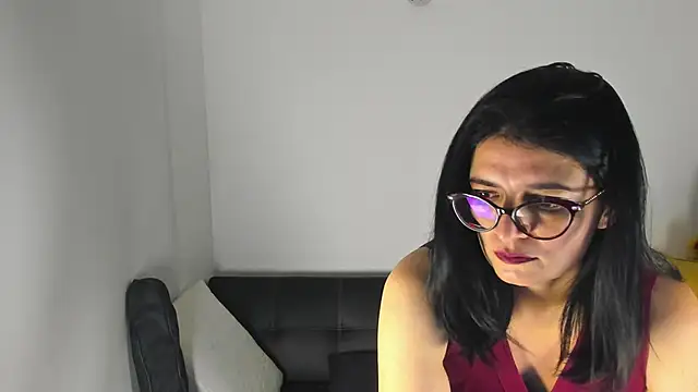 adriana71's Live XXX Chat