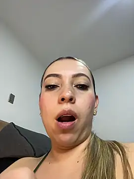 Chat XXX en directo de Moon_Blake