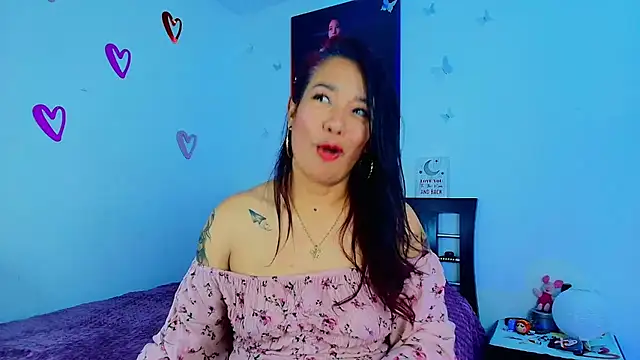 Chat XXX en directo de kylee_28